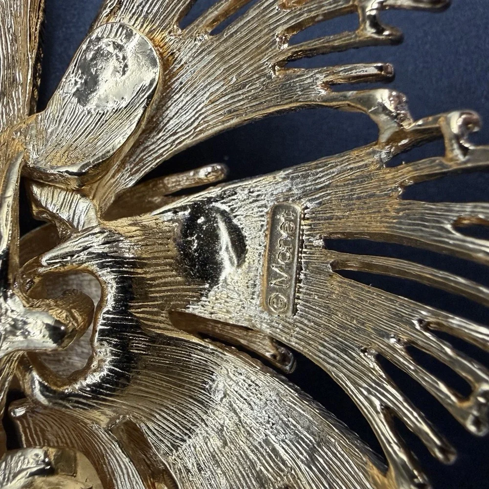 Monet Cordelia Brooch Gold Tone Starburst Twisted Rope Vintage Pin 3